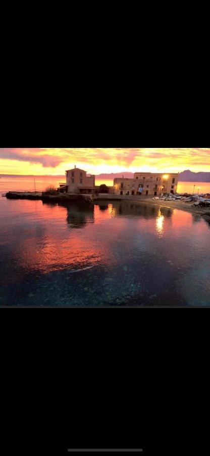 La Casetta Di Maria Apartment Santa Flavia Bagian luar foto